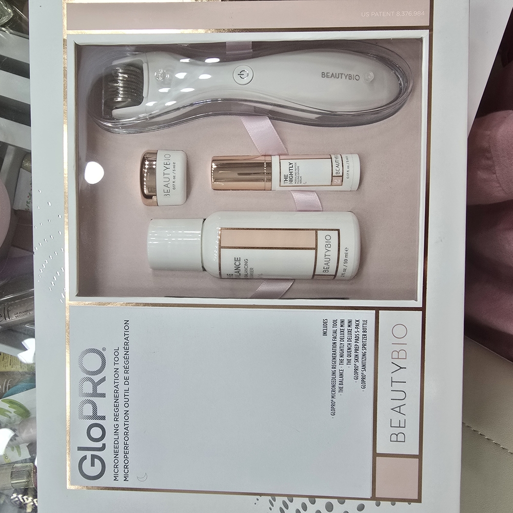 BeautyBio GLOPRO Set with White and Gold Accents